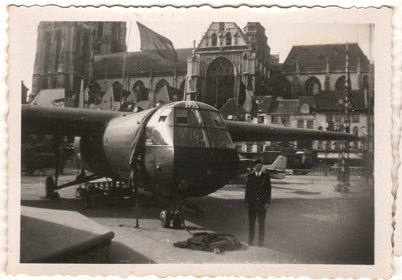 British glider at the exposition
